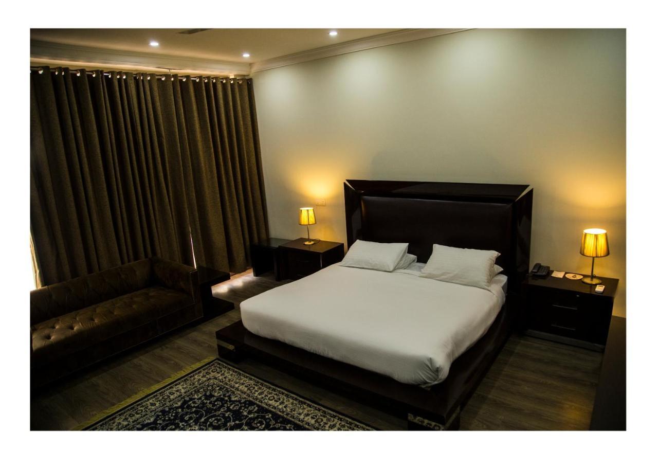 Hotel Akbars Kinara 시알코트 외부 사진